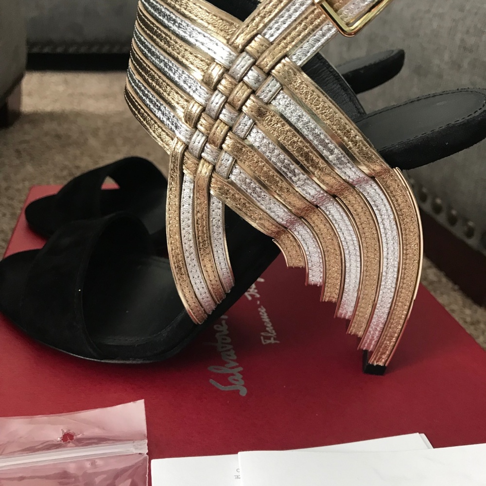 Salvatore Ferragamo Lenny Gold  Size 7.5 NEW!!!!